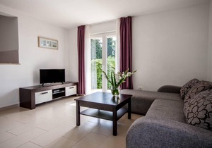 Holiday apartment with private garden and terrace