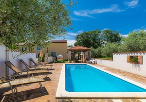 Holiday Home Ksenija-1 by Interhome