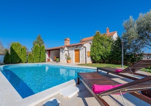 Holiday house Krnica for 1 - 7 persons with 3 bedrooms - Holiday home in Krnica