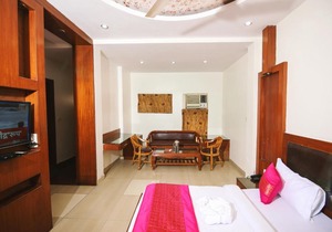 Hotel Lav Kush Deluxe " 3 Min Walking from New Delhi Railway Station " in New Delhi