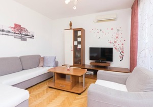 In cascading terrain, in the small village of Kali, just below the main road, this vacation home awa in Kali