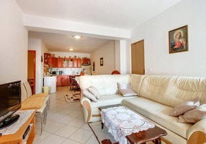 Inviting holiday apartment close to many activities and nature.