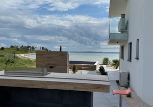 Modern Appartment directly at the ocean
