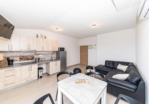 Nice Apartment In Kastel Luksic With Wifi in Kaštela