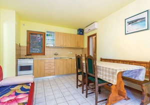 Nice apartment in Povile with WiFi