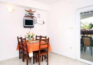 One bedroom apartment with terrace Seline, Paklenica (A-6603-b)
