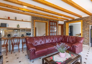 Pet friendly home in Smrika