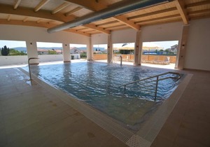 Rubinić A1, 200m to the beach, indoor heated pool, 4 people, free WiFi, parking