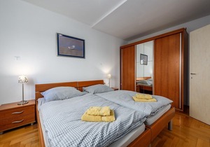 Spacious apartment near the sea