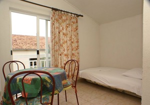 Studio flat with balcony and sea view Podaca, Makarska (AS-2617-d)
