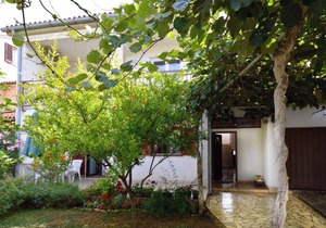 Studio with balcony and air conditioning in Valbandon