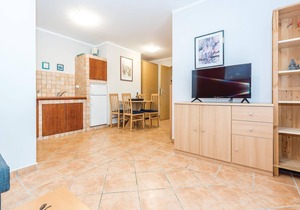Stunning apartment in Grebastica with WiFi