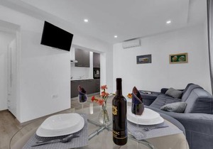 Sunny Garden Apartments Ana