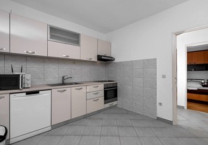Three bedroom apartment near beach Cove Pokrivenik (Hvar) (A-5223-b)