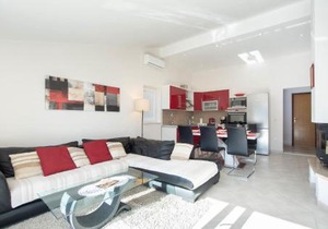 Three-Bedroom Apartment In Ostrvica