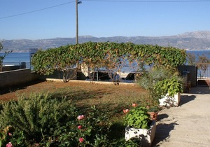 Two bedroom apartment near beach Slatine, Čiovo (A-1128-b)