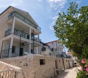 Apartments Ivica 