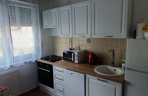 Vukovar Apartment | Šarmantan apartman Melii Vukovar u mirnom naselju nedaleko Vodotornja