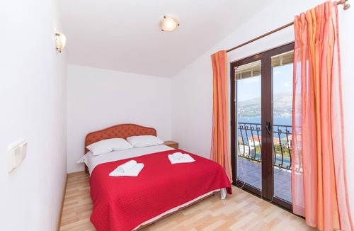 Okrug Donji Apartment | 1 bedroom amazing apartment in Okrug Donji