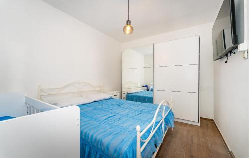Gornji Karin Apartment | 1 Bedroom Awesome Apartment In Gornji Karin