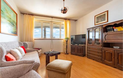 Prizba Apartment | 1 Bedroom Awesome Apartment In Blato