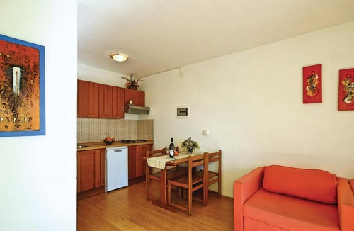 Vabriga Apartment | 1 bedroom beach front apartment in Tar-Vabriga
