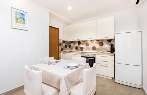 Malinska-Dubasnica Apartment | 1 bedroom cozy apartment in Malinska