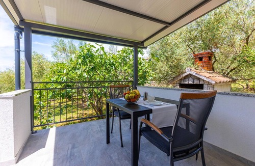 Malinska-Dubasnica Apartment | 1 bedroom cozy apartment in Malinska