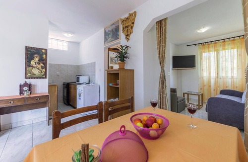 Peruski Apartment | 1 bedroom gorgeous apartment in Marcana