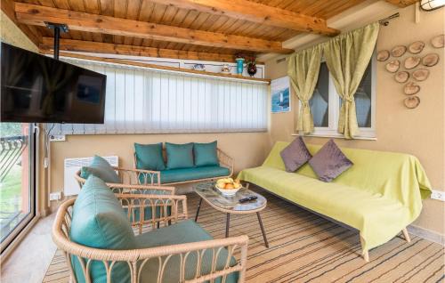Supetarska Draga House | 1 Bedroom Lovely Home In Mundanije