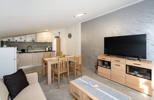 Gornji Karin Apartment | 1 bedroom nice apartment in Gornji Karin