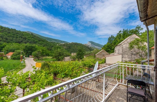 Kucice Apartment | 1 bedroom nice apartment in Svinisce