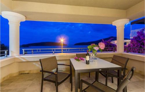 Molunat Apartment | 1 Bedroom Nice Apartment In Molunat