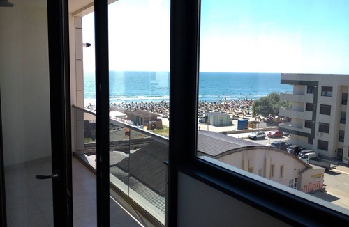 Mamaia-Sat Apartment | 1 minute by step to the Beach ! Sea & Beach view. Free parking. Pet friendly.
