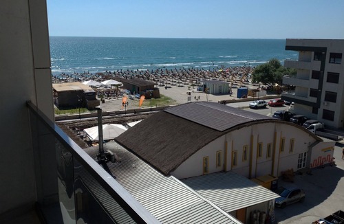 Mamaia-Sat Apartment | 1 minute by step to the Beach ! Sea & Beach view. Free parking. Pet friendly.