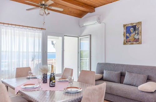 Starigrad Apartment | 100 m² Apartment ∙ 3 bedrooms ∙ 6 guests