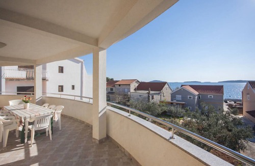 Brodarica Apartment | 110 m² Apartment ∙ 5 bedrooms ∙ 10 guests