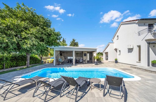 Drnis Villa | 127 m² Villa ∙ 3 bedrooms ∙ 6 guests
