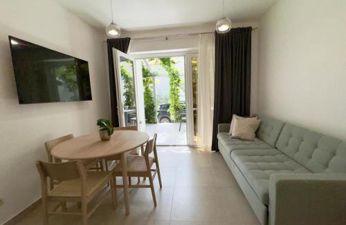 Bidol Apartment | 17 Pines Premium