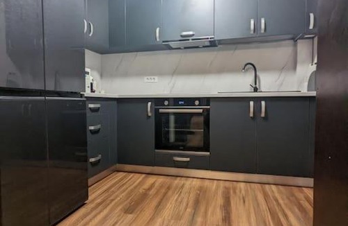 Baia Mare Apartment | 18th century 3 bedroom house old town centre