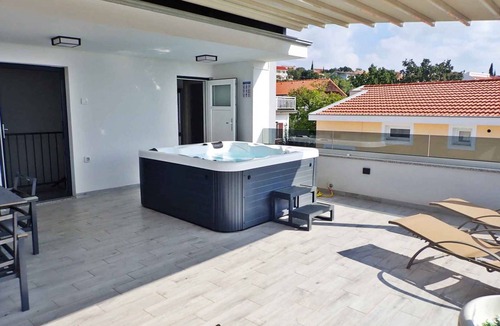 Maslenica House | 190 m² House ∙ 3 bedrooms ∙ 8 guests