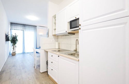 Vir Apartment | 1oak Rentals