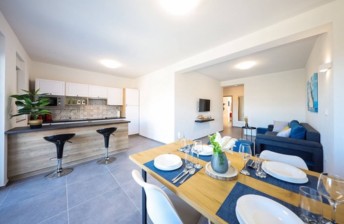 Vir Apartment | 1oak Rentals