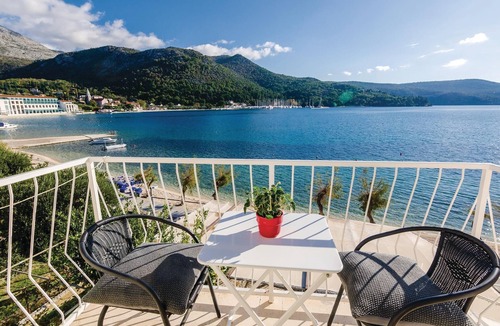 Slano Apartment | 2 bedroom accommodation in Slano