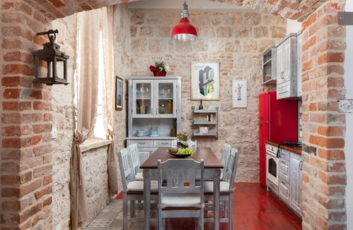 Cove Rogacic House | 2 bedroom amazing home in Vis