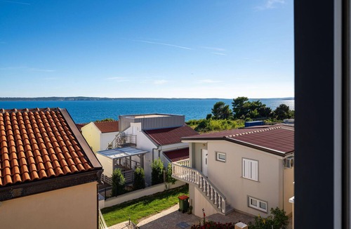 Rtina Apartment | 2 bedroom beach front apartment in Rtina