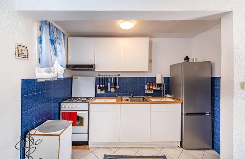Maslenica House | 2 bedroom beach front home in Maslenica