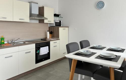 Cizici Apartment | 2 Bedroom Beautiful Apartment In Cizici