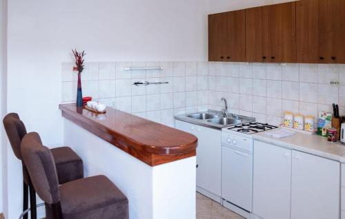 Gracac Apartment | 2 Bedroom Cozy Apartment In Srb