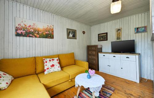 Konjscina House | 2 Bedroom Cozy Home In Konjscina